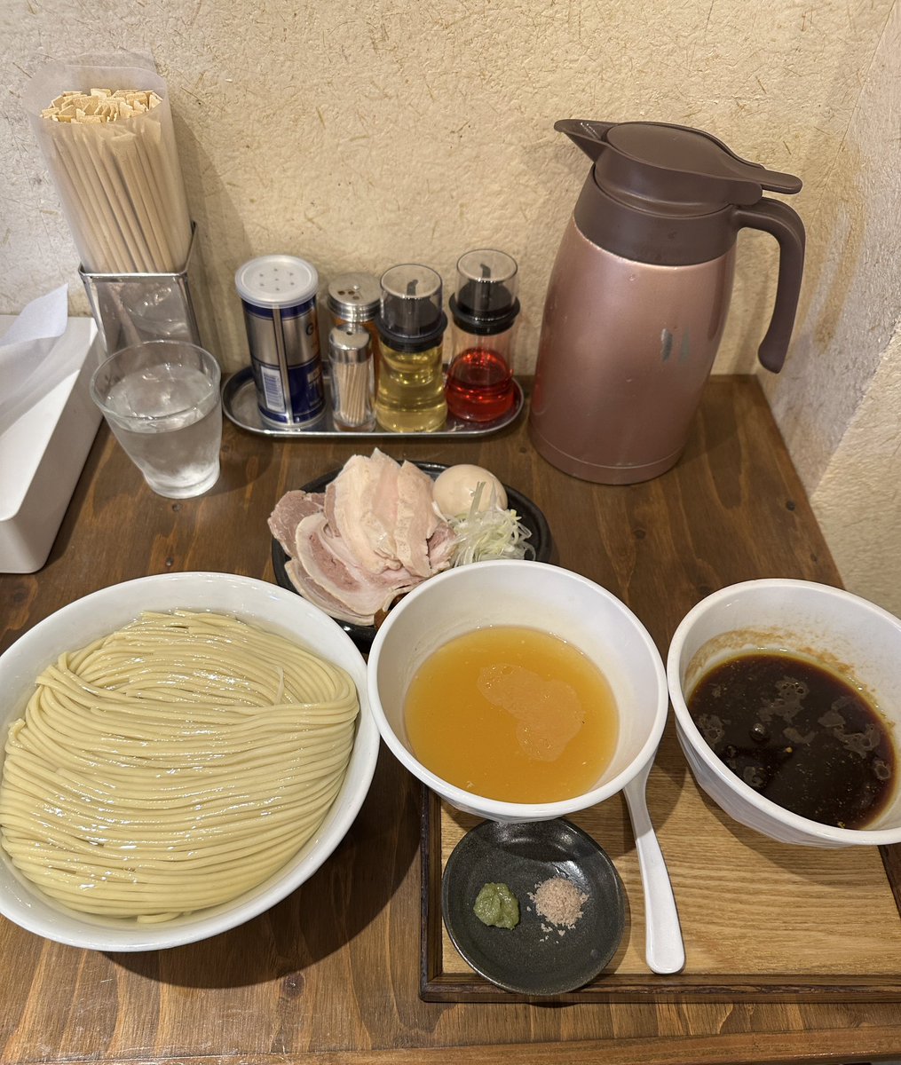 鈴春行ってきた
昆布水つけ麺

美味かった(´﹃｀)