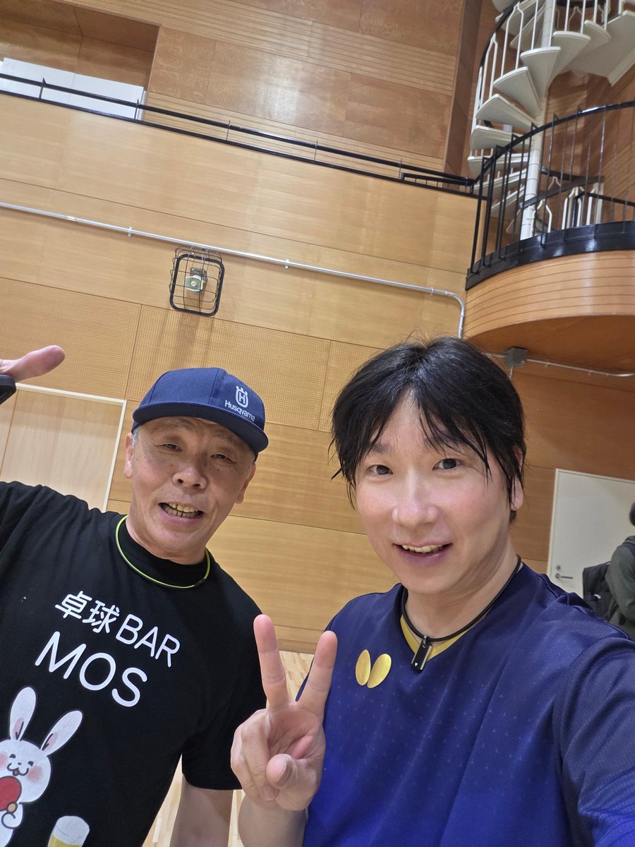 ライト tweet media