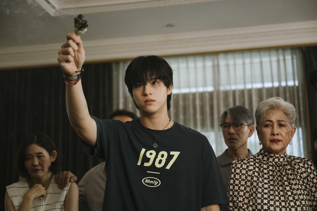 WU อู tweet media