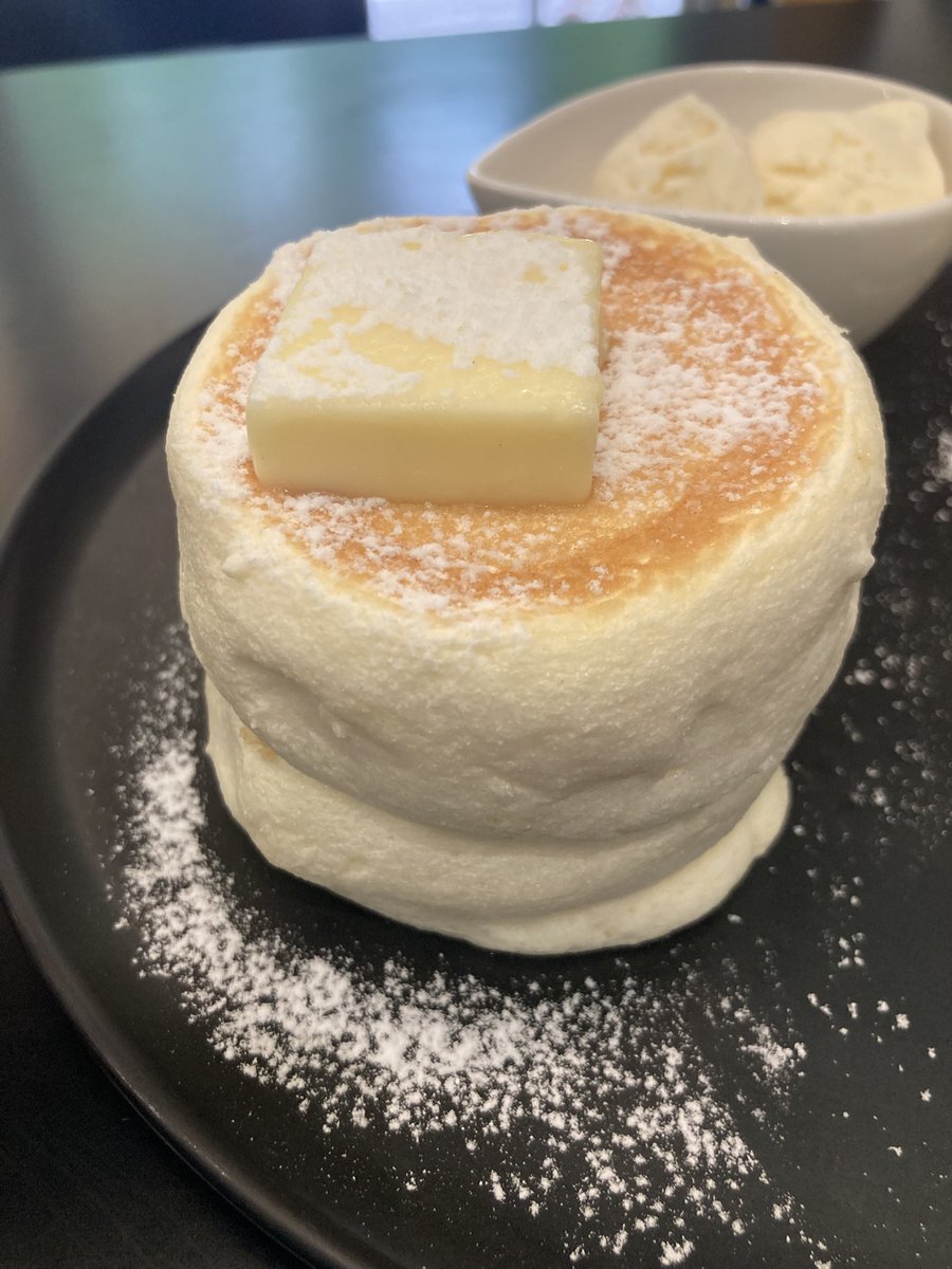 kachamom's tweet photo. 今日の午後はふわふわパンケーキ🥞
Afternoon Pancake Plate を頼みました
#eggg https://t.co/3xNYuurE11