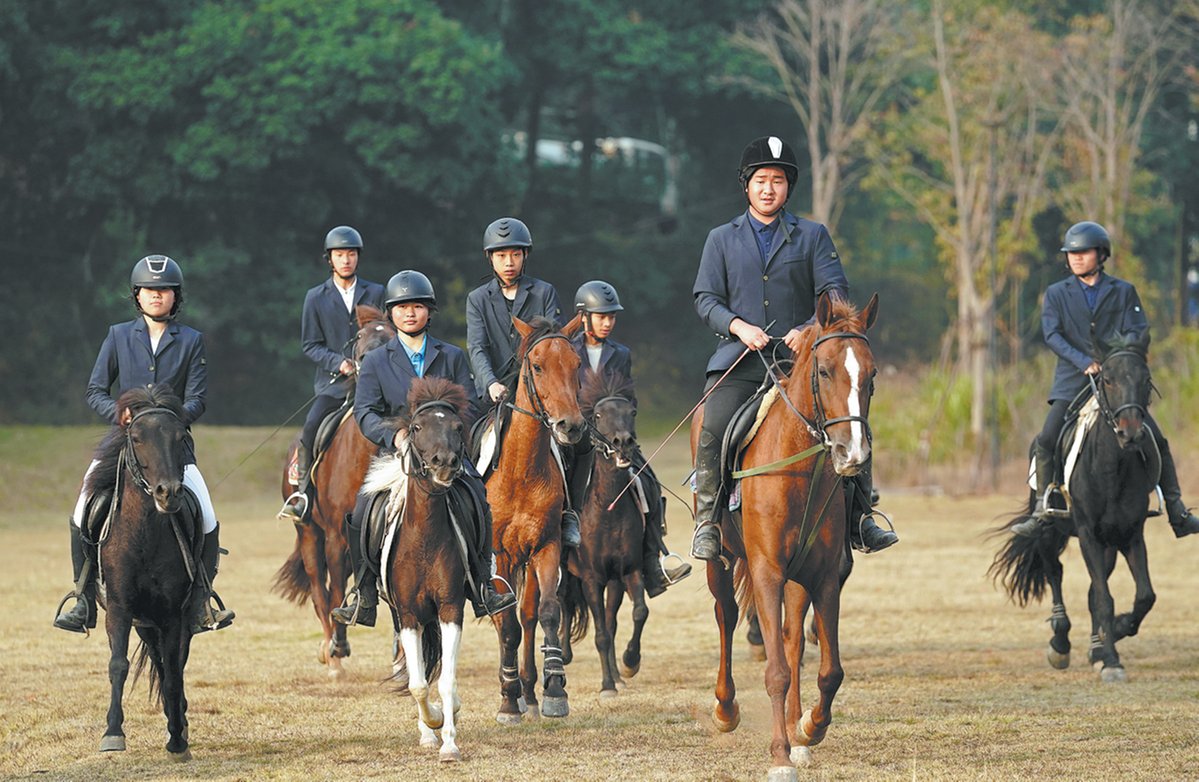 #HorseRiding in China is losing its 