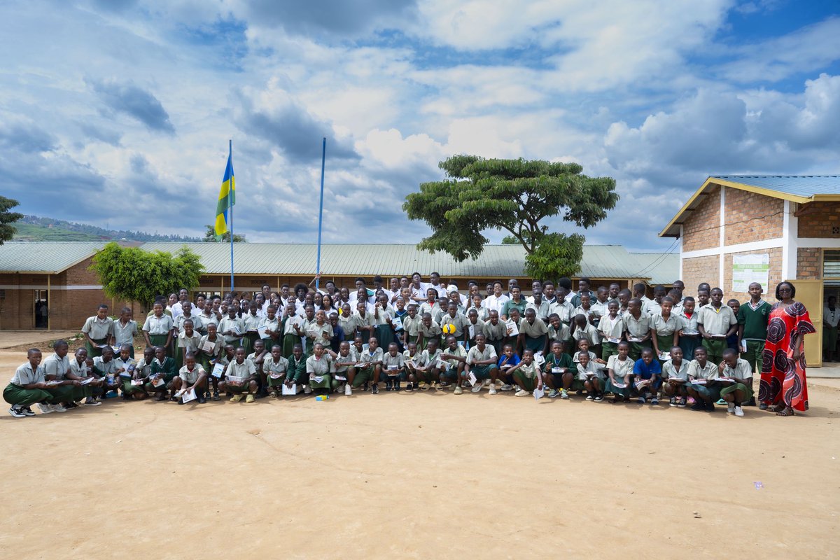 Green Hills Academy tweet media