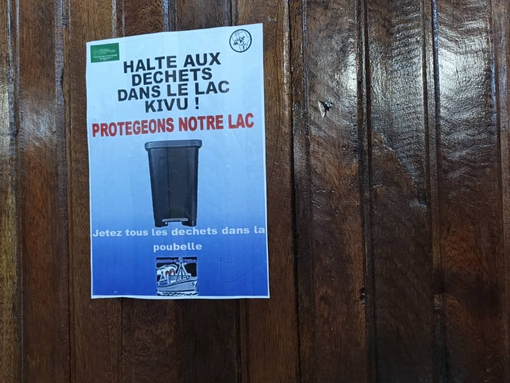 AicedAsbl2022's tweet photo. Résultat du plaidoyer de AICED du 21 Mars 2024 qui contenait  les mesures d’accompagnement afin d’appliquer le communiqué du Maire  de ville de Goma interdisant de  jeter les  déchets plastiques  dans le lac Kivu  ( voir le lien suivant : https://t.co/9IGPqCQoKJ) : les propriétaires de bateaux ont deja mis dans le bateau des poubelles pour les déchets et des affiches interdisant des jetter les déchets ( plastiques, ...) dans le lac Kivu
@ToxicsFree
@Gaianoburn
@brkfreeplastic
@oilwatchafrica1
@UNEP_Francais
@groundWorkSA
@radiookapi