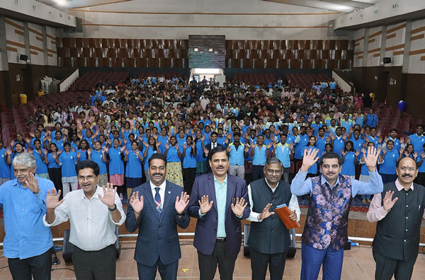 GodtheMotherFor's tweet photo. Harmonizing for our Earth! 🇮🇳 ASEZ hosted a Green Concert in India to share #GodtheMother's love through music. Join #ASEZ in creating a sustainable future! 🎶🌍✨
🔗 https://t.co/e1A2CofZb7
#ClimateAction #IndiaEvents #Volunteerism
#WorldMissionSocietyChurchofGod #WMSCOG https://t.co/nMulUgX8Br