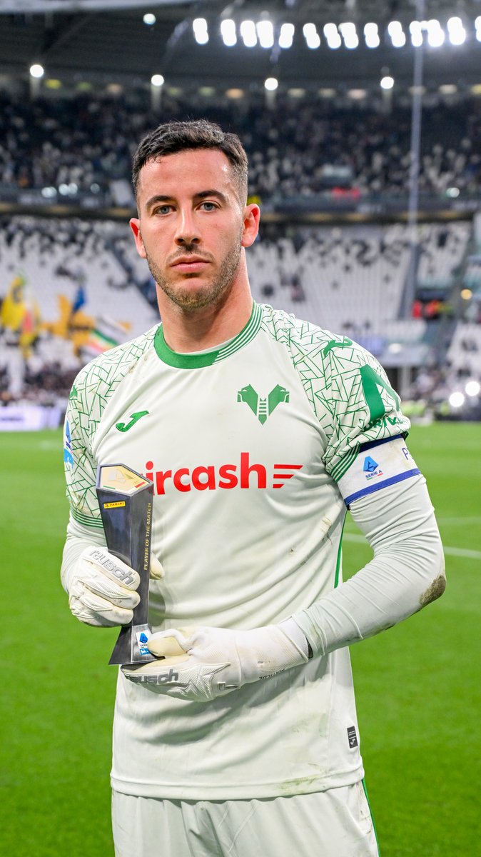 SerieA_JP's tweet photo. カリアリ:ジェリー・ミナ #BolognaCagliari
サッスオーロ:アルマン・ロリアンテ #SassuoloMilan
ヴェローナ:ロレンツォ・モンティポ #JuveVerona
インテル:マルクス・テュラム #InterParma https://t.co/v1YRmW51GO