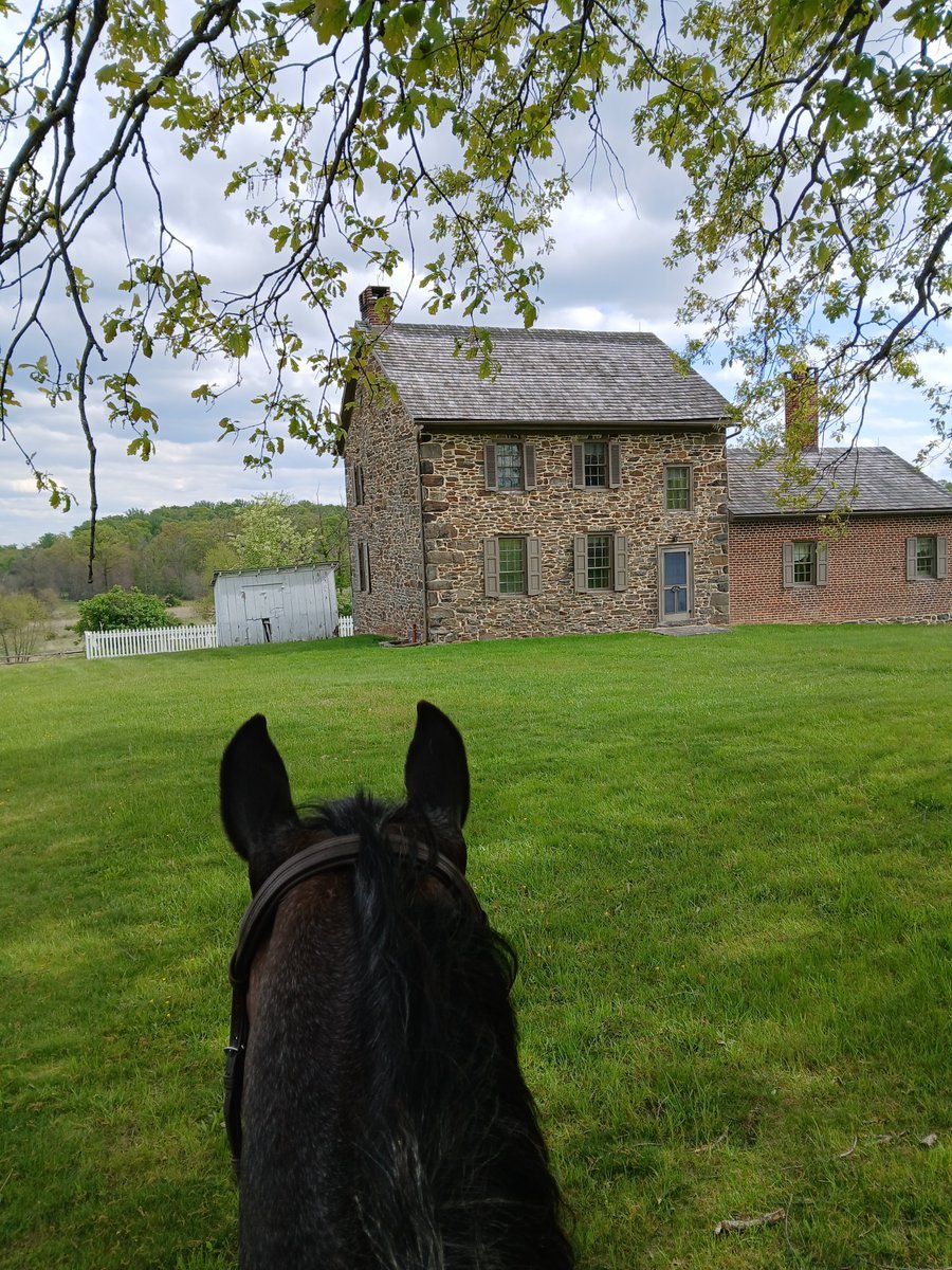CmX589's tweet photo. If you're a horse owner I highly recommend a trip to Gettysburg, pa. We just got back from a stay at the horse friendly Artillery Ridge campground where we stayed in a cabin and rented a paddock for our horses. The trails were well maintained with soft footing, the weather was perfect, the scenery was beautiful,and both horses and riders had an amazing time.