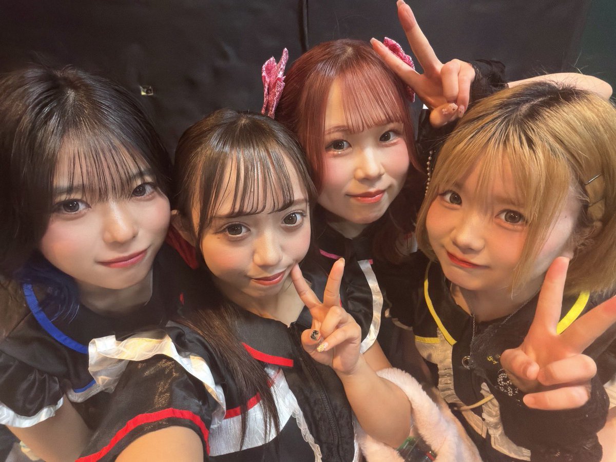 ✨✨X-HALL✨✨
紅月しのさん
誕生日おめでとうございます🎊

コラボもダンスもかっこよかった🥺
ぜひこれからも仲良くしてください❤️

そして、メリズはいよいよ関ヶ原に向けて
明日には、withコレ(動画や写真のデータ販売サイト)から販売開始します！
メリズにしかできない特別仕様
楽しみしてて🫰