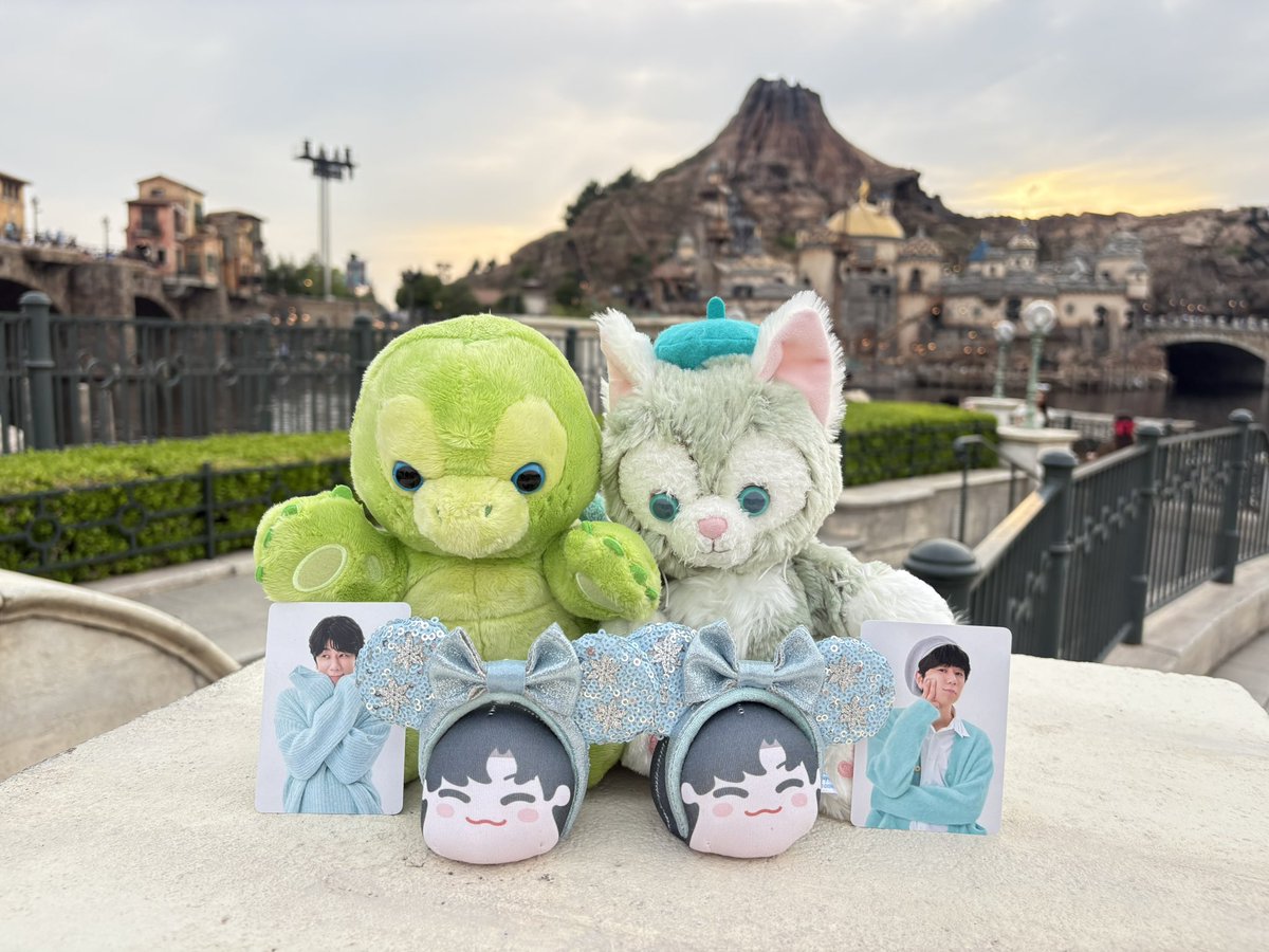 yyyyyyyy__0000's tweet photo. ディズニーシー
ジュビリーブルーの世界最高でした〜🩵️🫧💎 https://t.co/tRYIDEVzES