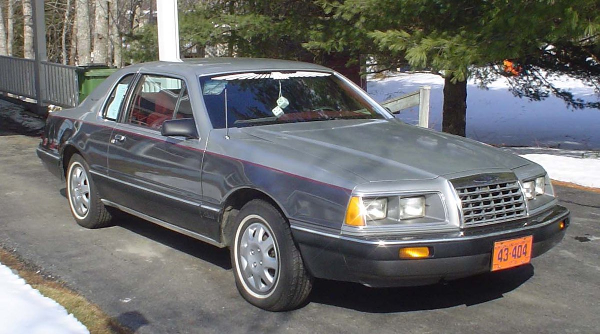 Daisy7Maisy's tweet photo. @ThrillaRilla369 1986 T-Bird. Even with a 6 banger it had some balls. https://t.co/duSIW7dAYv