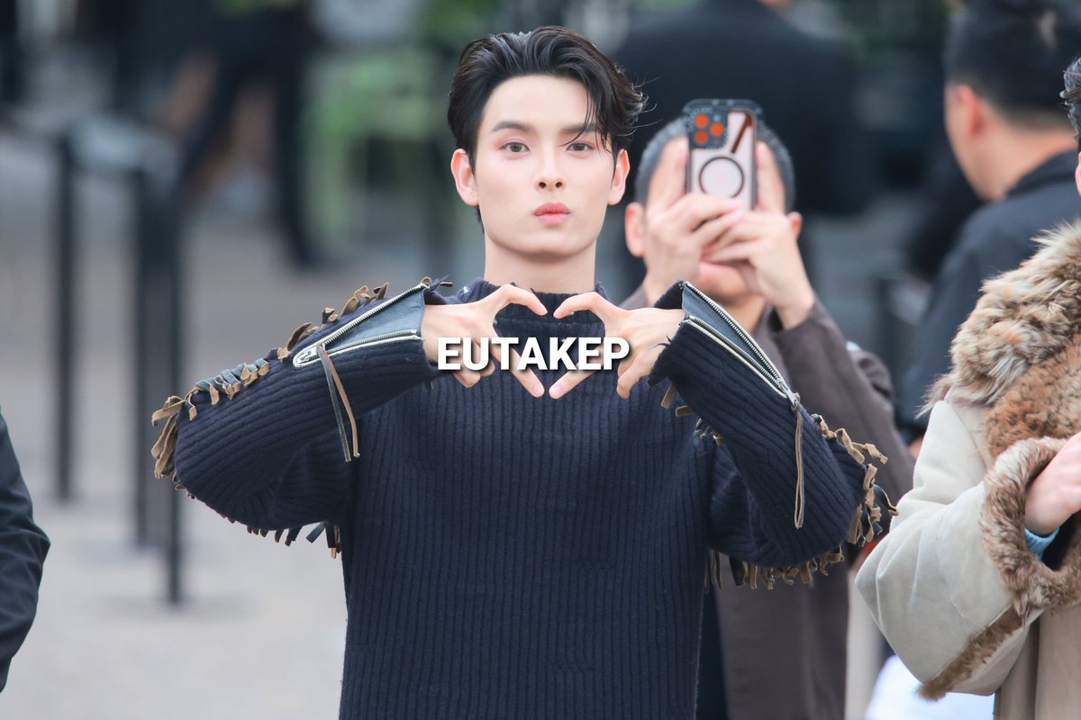 eu1934takep's tweet photo. 260513 260515 260516 디올 쿠르스 DIOR GUCCI CRUISE LA 
대리찍사 합니다

스트레키즈 현진
지수
에스파 닝닝
ZHANG LIN He 
전출연자 다 가능

https://t.co/U3TqSTvoFN
대리찍사 댈찍 데이터 DATA https://t.co/SANOzX5aNm