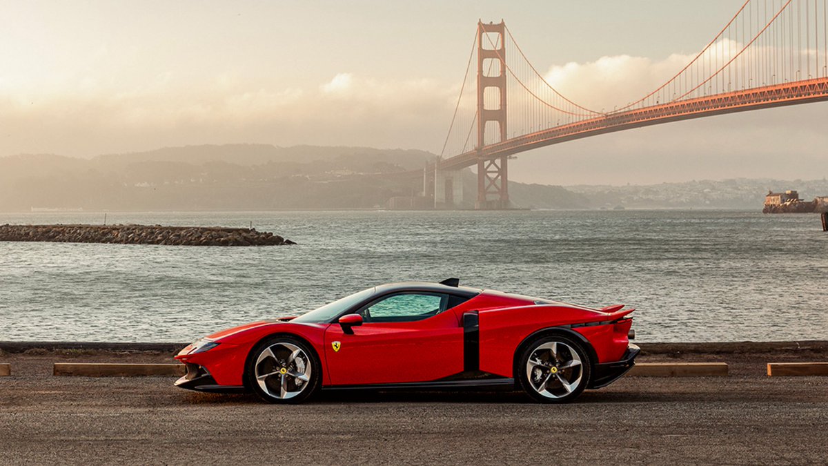 FerrariJPN's tweet photo. 夕日を背に佇む #Ferrari849Testarossa
鮮やかなRosso Fiammanteのボディが、見るものを圧倒する。

#Ferrari https://t.co/mJ6JOeVS3F
