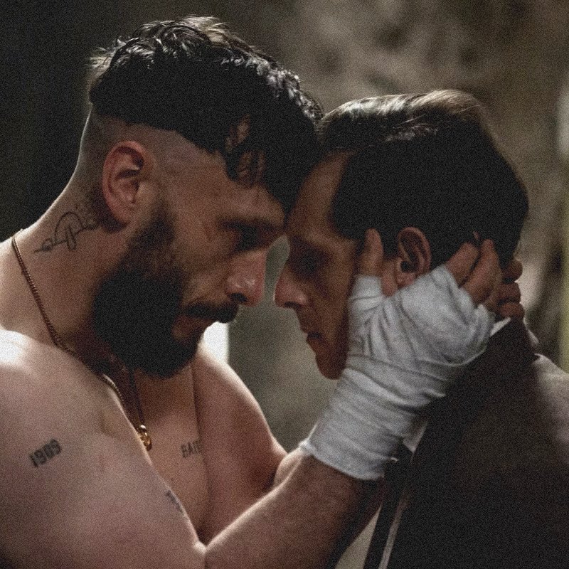 aurobutter's tweet photo. I need more fics on older them!!!! I know I’ll eventually do it myself but urgghhhh there is so much potential before we get the reason of the season. And that kilt holy moly!!! The speech of how he looks gorgeous!!! 
#halfman #kenlister https://t.co/xd3s0Pc5ww