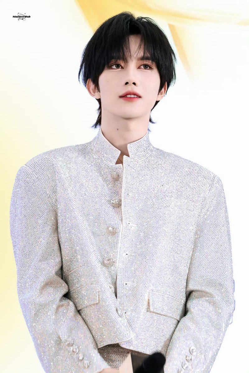 วันนี้เอาไปเลย 100 คะแนนเต็ม!! 🦋✨

© MurmurHub

#EliotHuangforTHEWHOO
#HuangXing
