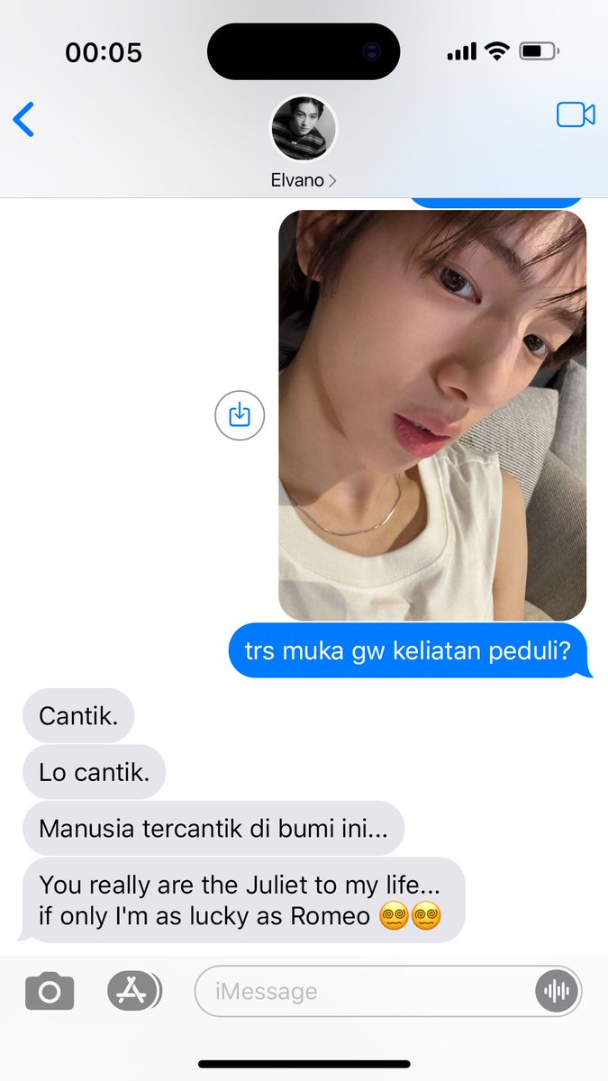iwakjjupang's tweet photo. #hyeonhoon one tweet au (repost)
yah si ntik jd fomo pake singlet 😂😂 https://t.co/63viVzbRg4