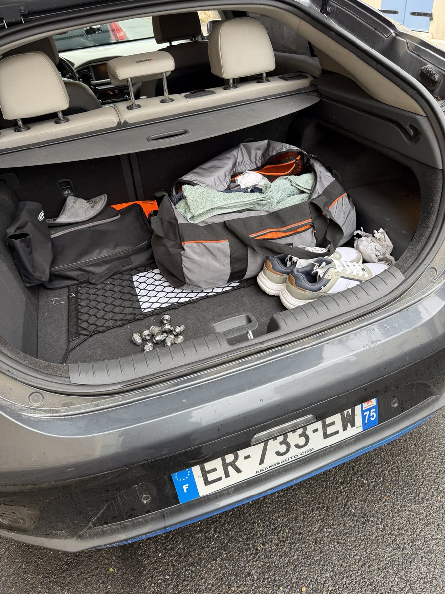 GKUNCHAUFFEUR tweet media
