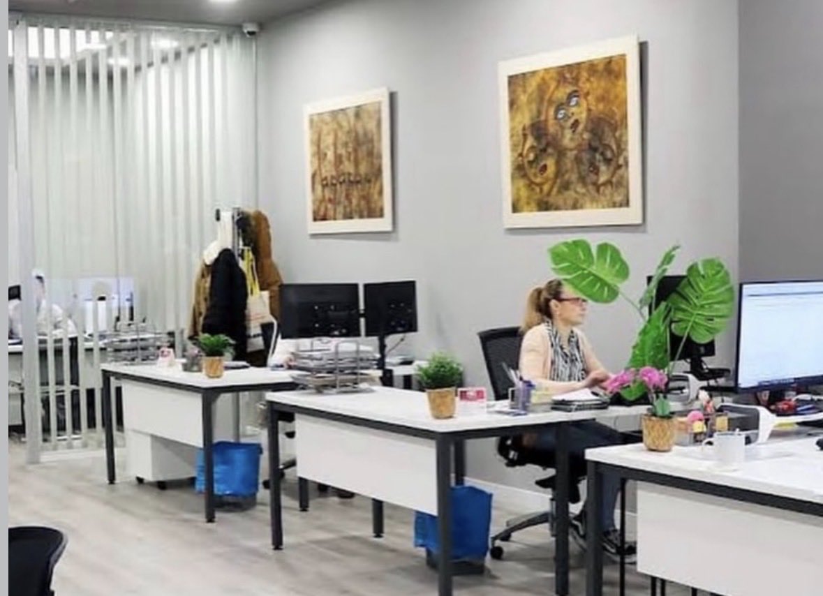 VicalvaroCC's tweet photo. Nuestra Administración de Fincas cuenta con un equipo dedicado exclusivamente a administrar comunidades de vecinos principalmente de Vicálvaro, con un trato cercano con nuestros clientes🏘️
#ccvicalvaro #vicalvaro #administraciondefincas #gestiondefincas #comunidadesdevecinos https://t.co/gTVWgl2sRv