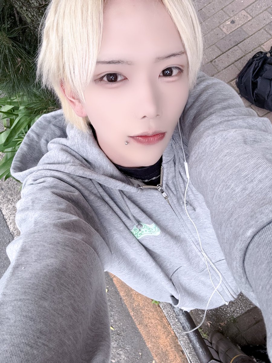 もかろーす @Adore アットアドアー tweet media