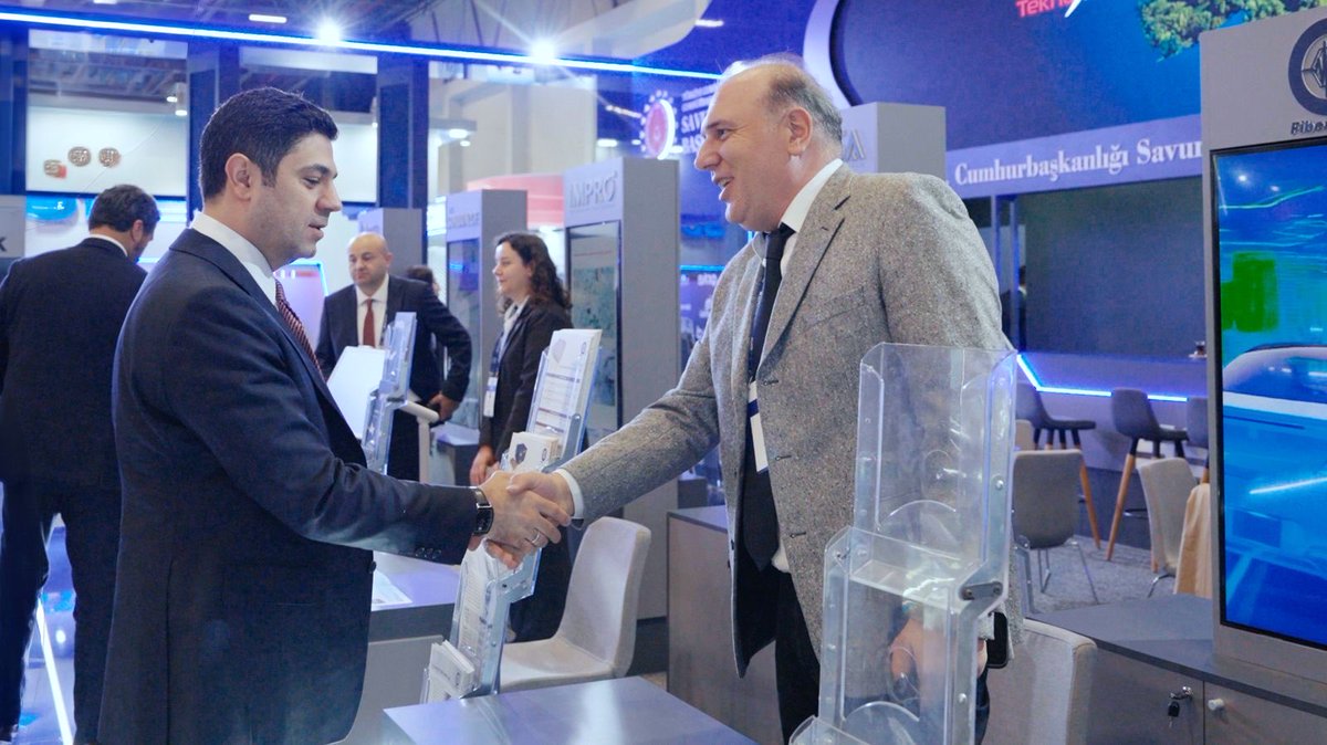 SSTEKResmi's tweet photo. SSTEK olarak SAHA EXPO 2026’nun ilk gününü; güçlü iş birlikleri, değerli buluşmalar ve savunma sanayiimizin geleceğine dair ortak vizyonlarla geride bıraktık.

Yerli ve millî teknolojiler için aynı hedefe inanan insanlarla bir arada olmak, geleceğe duyduğumuz güveni daha da güçlendiriyor.

SAHA EXPO’dan ilk gün kareleri. 🇹🇷

#SAHAEXPO #SSTEK #SavunmaSanayii #MilliTeknolojiHamlesi