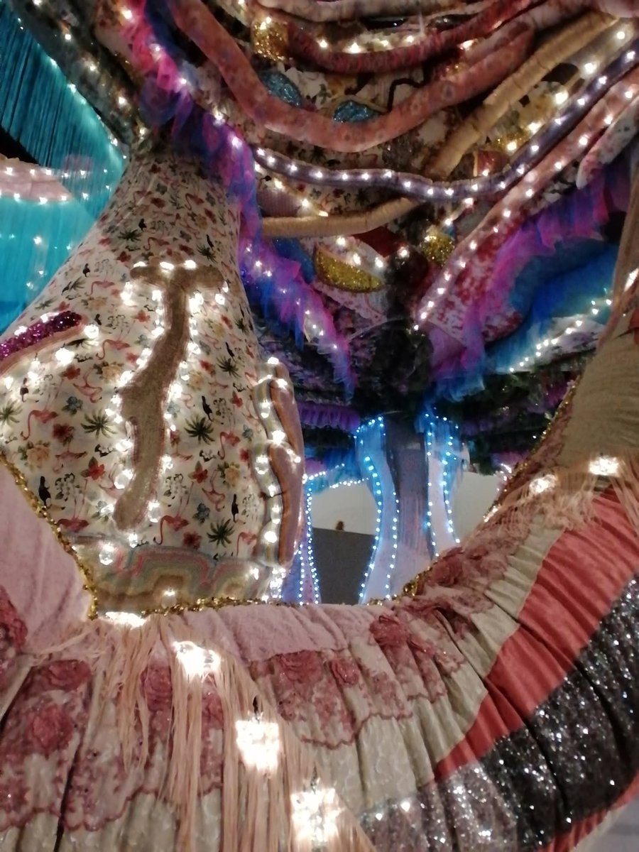 skymanuelima's tweet photo. A exposição individual de Joana Vasconcelos, no MAAT, sob o tema Plug-in, reuniu obras inéditas e algumas peças icónicas produzidas pela artista desde 2000. #exposição #Plug_in #Joana_Vasconcelos #MAAT #arte #Lisboa #Belém #travelphotography #viagens https://t.co/k7BmzmN00X