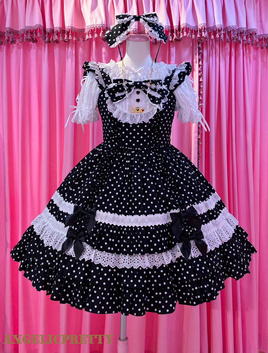 ♡Sugarフリルジャンパースカート ♡クロ ¥37,400 スカートのフリルと