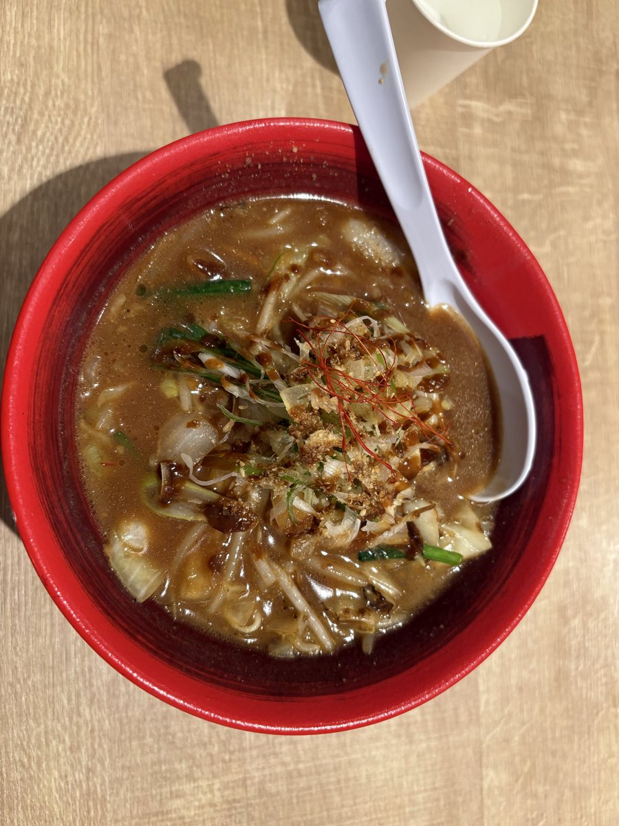 2002heppoko's tweet photo. 新東名岡崎SAの八丁味噌野菜ラーメン。
野菜のボリュームがかなり減った様な？ https://t.co/zUzqyXt2Cn