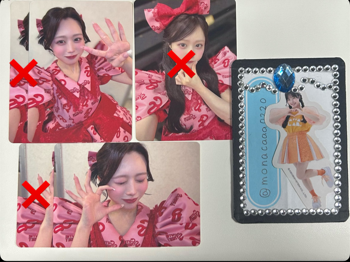 もな tweet media