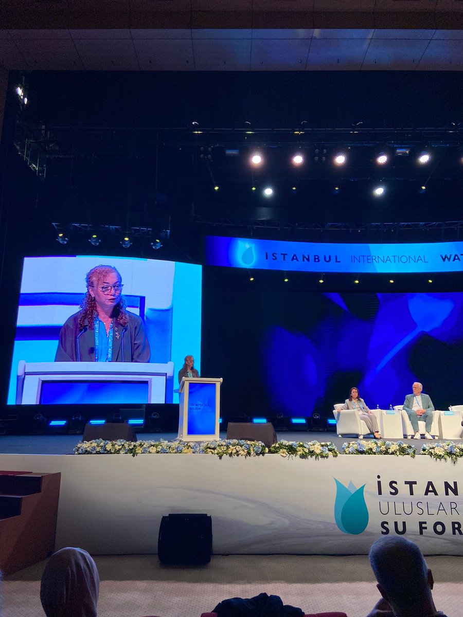 faoturkiye's tweet photo. FAO Türkiye Temsilci Yardımcısı Ayşegül Selışık, 5. İstanbul Uluslararası Su Forumu kapsamında düzenlenen “Wastewater Surveillance: A One Health Perspective” oturumuna katıldı.

Selışık, atık su sürveyansının halk sağlığı, gıda güvenliği ve çevresel risklerin erken tespitindeki önemine dikkat çekti. Türkiye’nin bu alanda geliştirdiği kapasitenin, antimikrobiyal direnç (AMR) ve yeni kirleticilerle mücadelede önemli bir temel oluşturduğunu vurguladı.

#OneHealth #FAO #WaterForum #AMR @SUEN_gov @dsigovtr @TCTarim