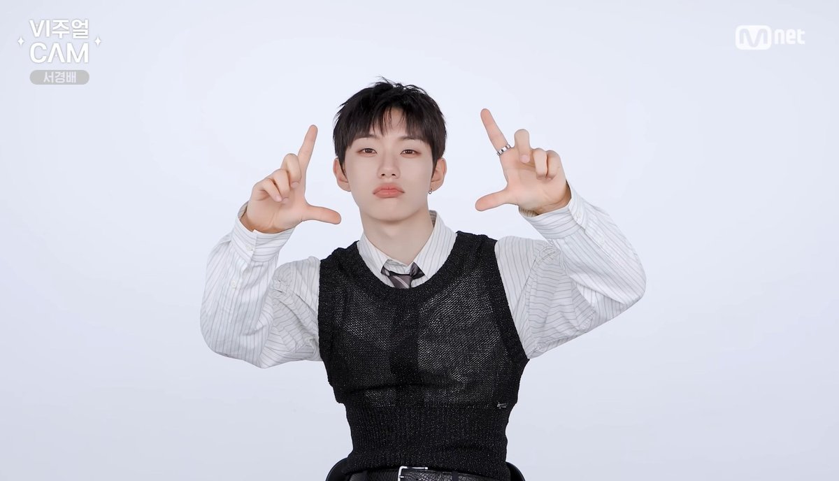 newwave2point0's tweet photo. @MnetKR ˗ˋˏ 카메라롤 준비하고서, 이제 찍어 3 4 ˎˊ˗ 
표정 잘살리는남자 얼빡캠 원없이 볼수잇어서 비주얼캠 너무 사랑합니당🫶🫶 전원비주얼그룹의 비주얼캠 영원히 끝나지않길💕💕💕 
#비주얼캠_CYE https://t.co/H08dNVHVqS