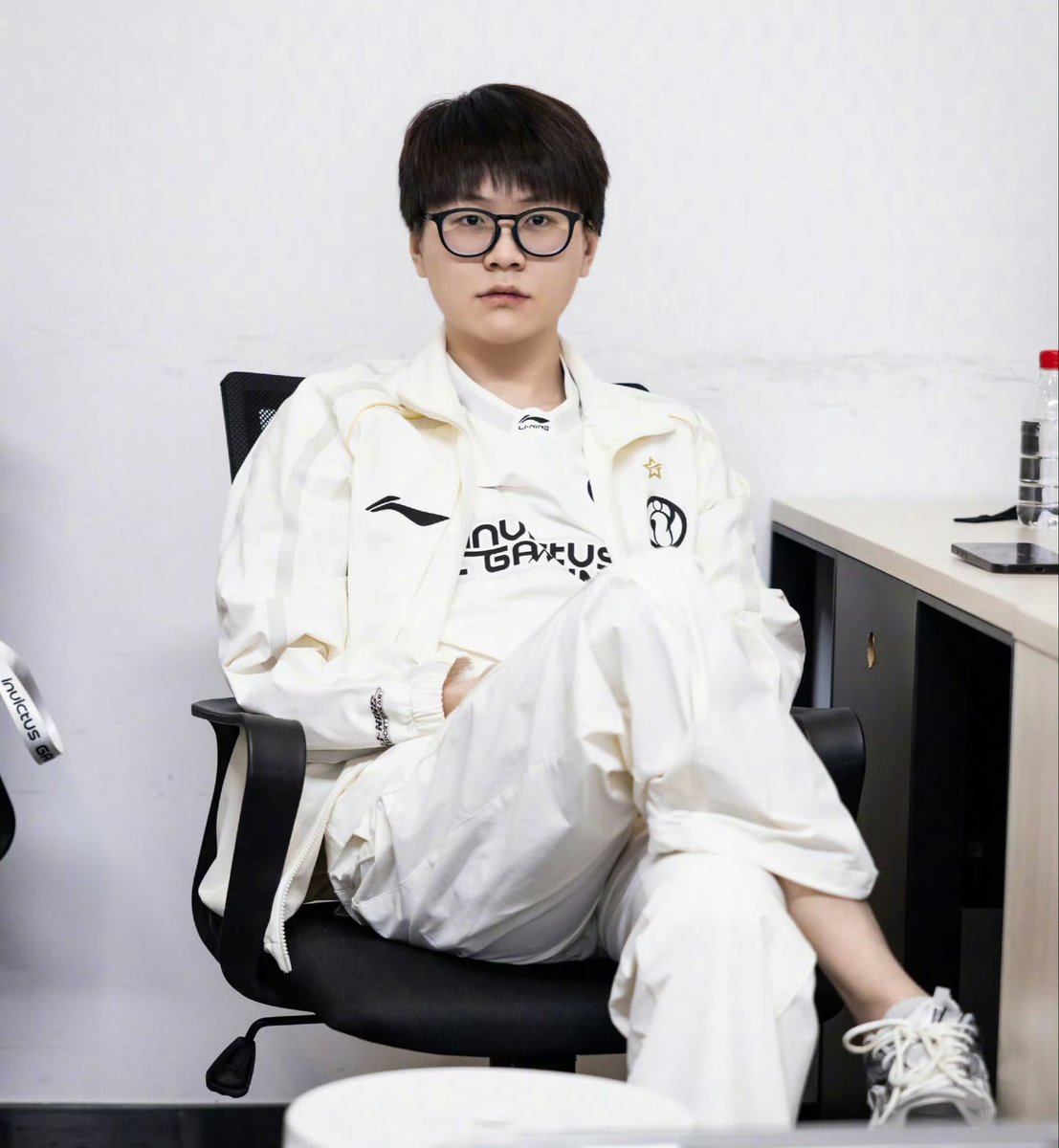 LPLfanclub's tweet photo. Meiko on today's fans toxic comments

"About what happened on the way out after today’s match, I want to share how I feel.

Every match, my teammates, coaches, and I are all trying our hardest to win. We’re a team, and losing is never just one person’s responsibility. Everyone feels terrible after a loss.

I understand people’s emotions, but I really dislike hearing comments that hurt the team’s unity. I know what it feels like to hear those kinds of things myself.

We don’t get many chances to meet everyone offline, and I really like Xi’an. I hope that every time we meet, we can treat each other with respect.

And thank you to everyone who came to support all of us players today."