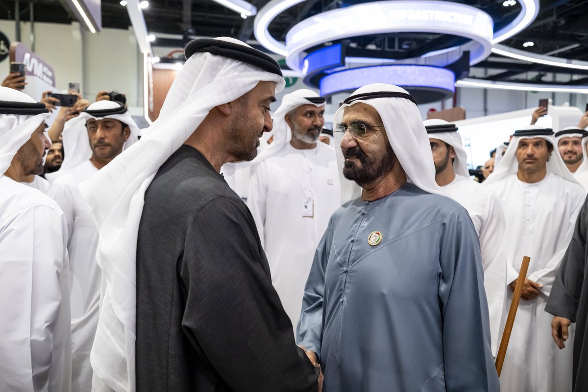 mrban58's tweet photo. أعزُ بني الدُنيا وأعلى ذوي العُلا 
وأكرمُ من فوق التُرابِ ولا فَخرُ  🇦🇪 https://t.co/JXqCFWIHw7