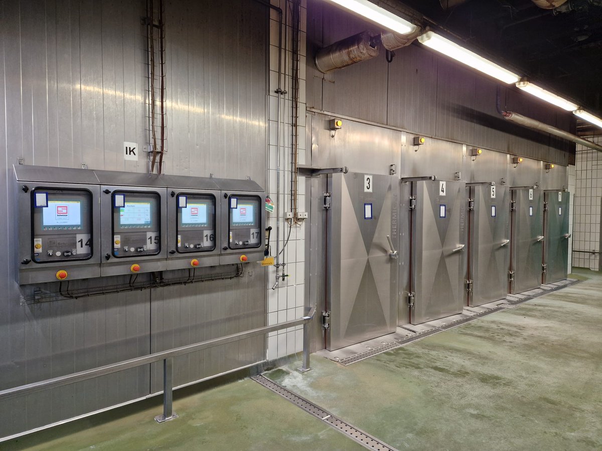 MeatCo1's tweet photo. VEILING | @Ind_auctions organiseert meerdere online veilingen met machines van toonaangevende producenten in Duitsland, zoals Eberswalder Wurst, The Butchers Family en Ahlener Schinken-Center. 

https://t.co/w7xRiF1Upu https://t.co/ZDXXeolHU8