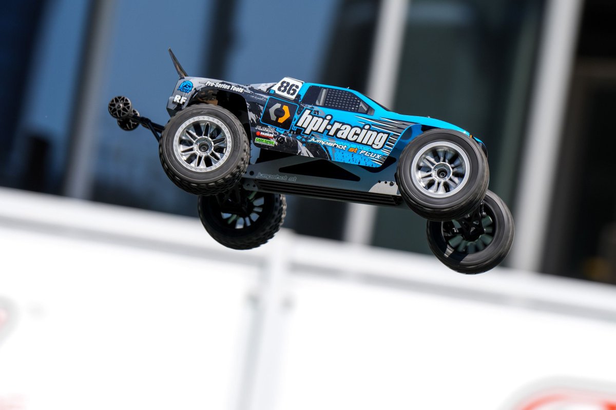 OfficialHPI's tweet photo. The Jumpshot ST FLUX really loves to hit those heights 🪽

Find out more here - https://t.co/oHEjdW7858

#rc #rccars #rcracing https://t.co/5IbLohM6qP