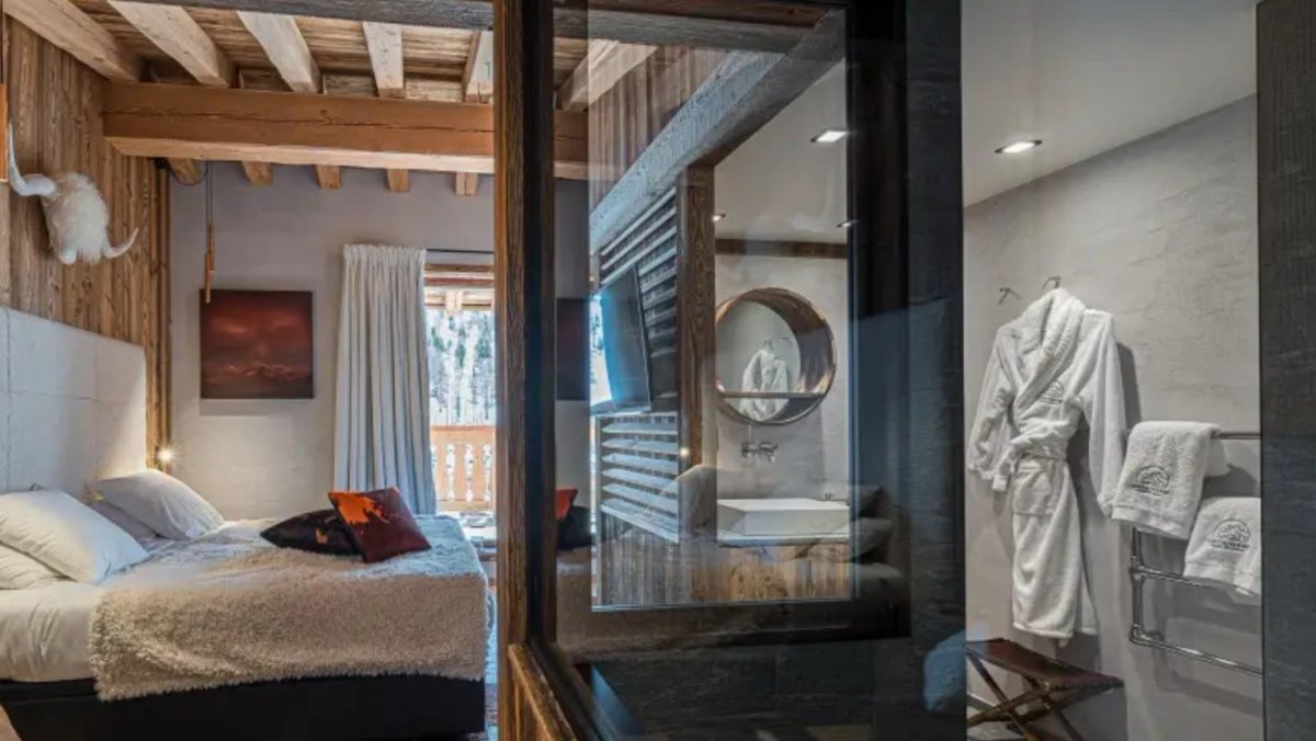 The Luxury Chalet Company tweet media