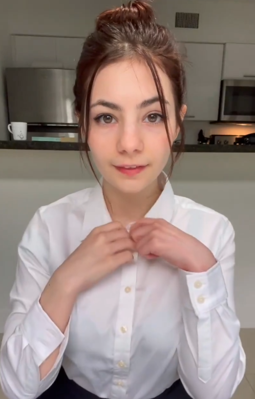 Elara Mae tweet media