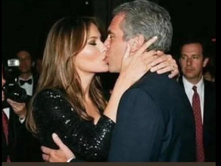 MrSpiritsRaven's tweet photo. @RealAshlar More #PhotographicProof that #MelaniaSexWorkerTrump "DIDN'T know" #JefferyEpstein "NEVER MET" #JeffreyEpstein DIDN'T Have A #Relationship With #JeffreyEpstein

Now PLEASE Leave #Misunderstood #MelaniaEpsteinIslandEscortTrump ALONE.
👇🏿👇🏿👇🏿👇🏿👇🏿👇🏿👇🏿👇🏿👇🏿👇🏿 https://t.co/Li2A5GN08V