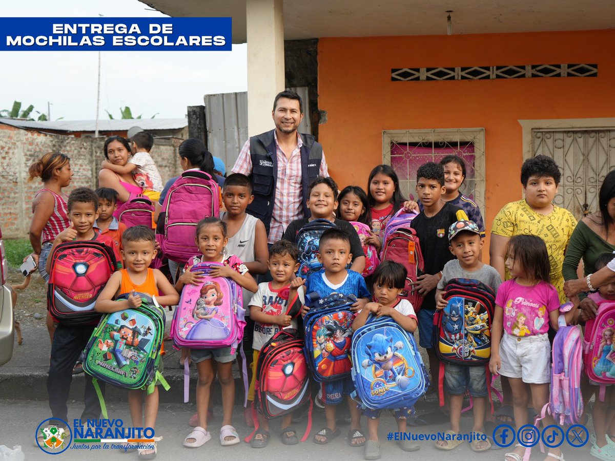 AlcalNaranjito's tweet photo. La Alcaldía de Naranjito realizó la entrega de mochilas escolares en la ciudadela San Luis, beneficiando a nuestros niños y niñas en este nuevo periodo académico. https://t.co/f4vXGDwMPX