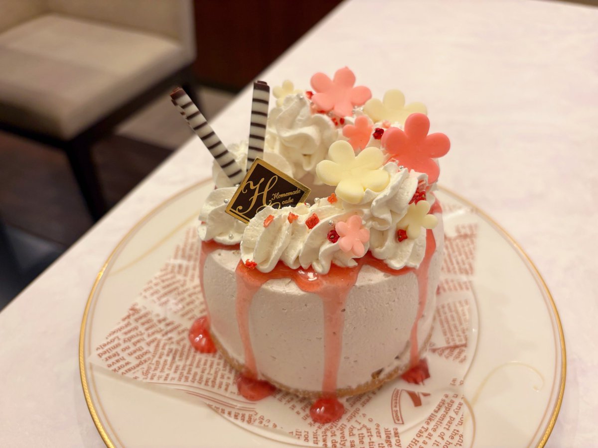 355229_s2's tweet photo. 秋葉原のORIELLE 行ってきた🥞♡ シフォンケーキはふわふわかと思いきや₺ƾ(ﾉ)•ω•(ヾ)₺ƾで美味しかった😽✨✨ お屋敷から近いしエントリーの時間つぶしにもおすすめ💘 https://t.co/O6LoBZrayU