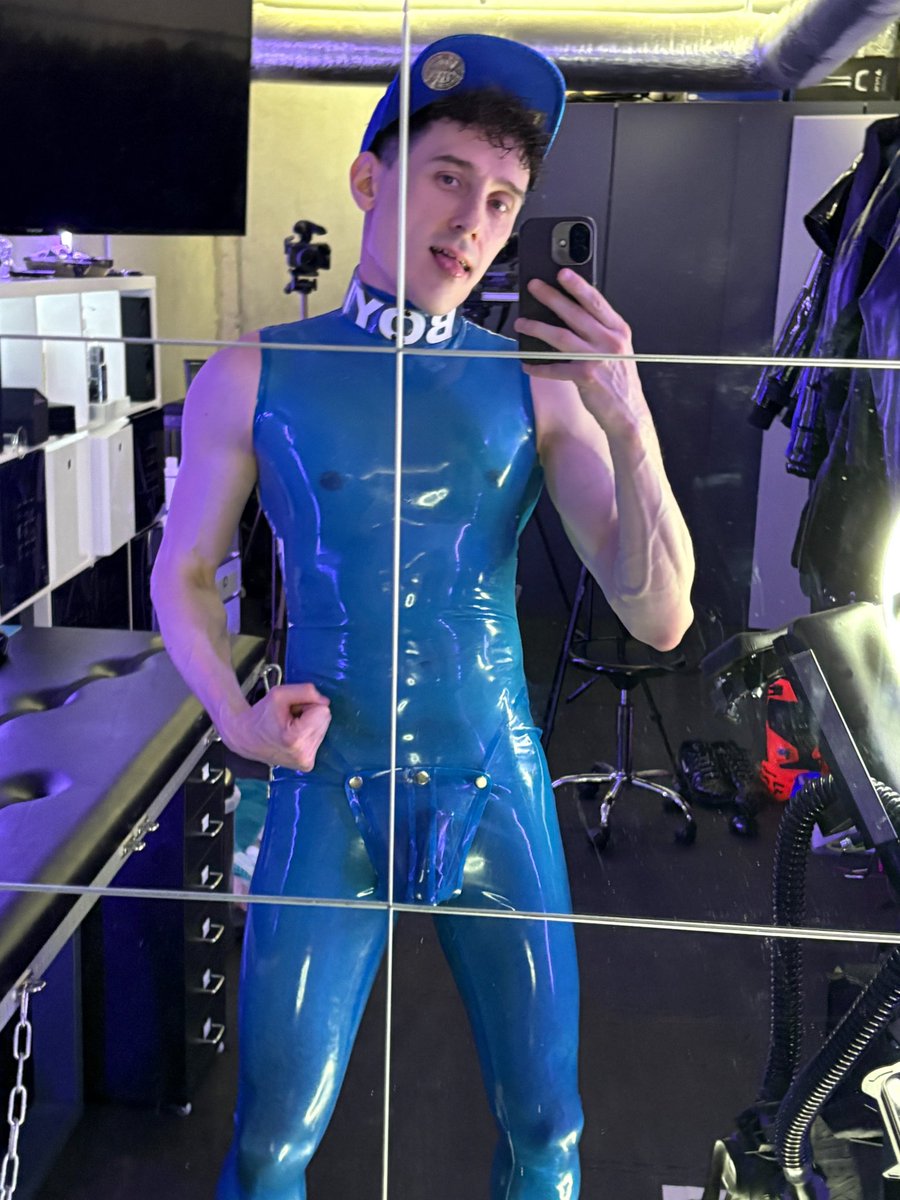 locked.in.rubber tweet media