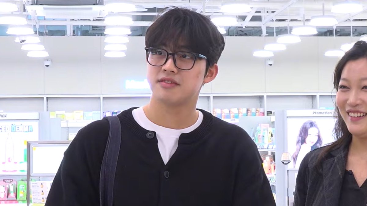 dailyjames tweet media
