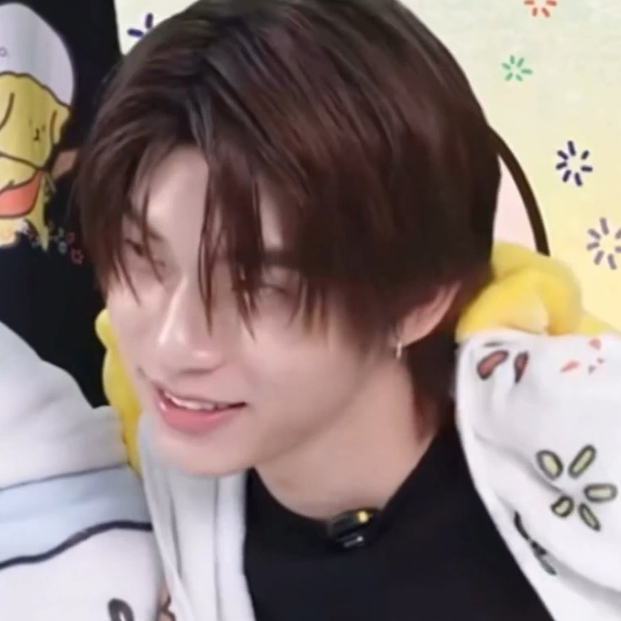 คงจะเป็นจ่าที่หล่อที่สุดนะ