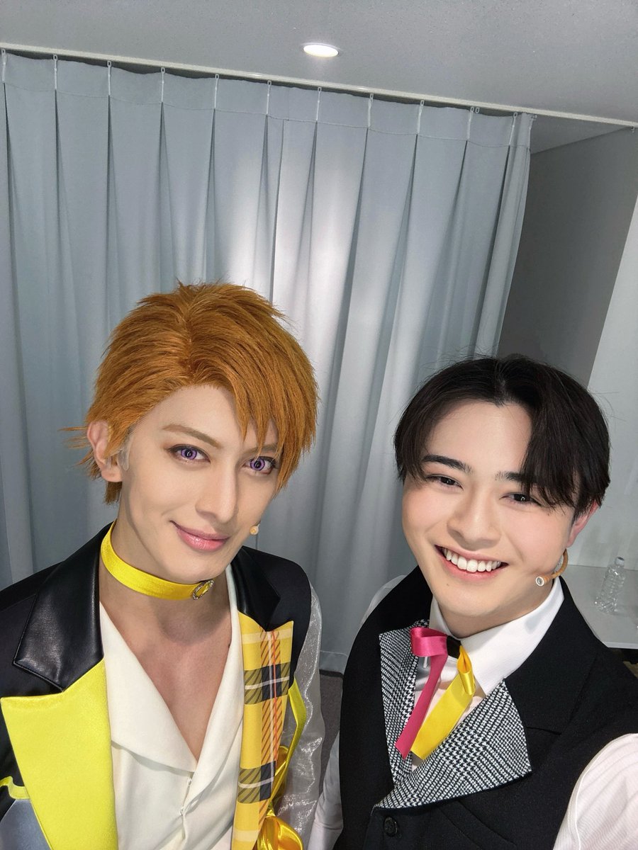 satoki_kado's tweet photo. MANKAI STAGE 『A3!』ACТ3! 
🌸~SPRING &amp; SUMMER 2026~🌻
大阪公演本日もありがとうございました！

今日は、皇天馬役 菊池修司さんとお写真撮っていただきました！📸
天馬さんがいてこその夏組だよな〜

明日も2公演、よろしくお願いします！
  #エーステ https://t.co/6m32ffqUXf