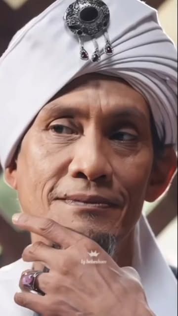 keanfar's tweet photo. Ustadz yang dimaksud Kean : https://t.co/CZbEOLXqBR
