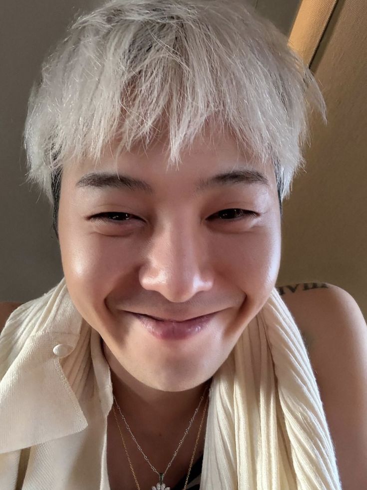 #빅뱅트친소 #빅뱅_트친소 
이번엔 다 찾아가겠습니다!!
많이 와주세요♡♡ 승빨이5뱅러푸바오러버안받습니다.
팸미팅때 향수받은 하트브레이커 입니다❤️
맘찍 눌러주시면 선팔하겠습미다