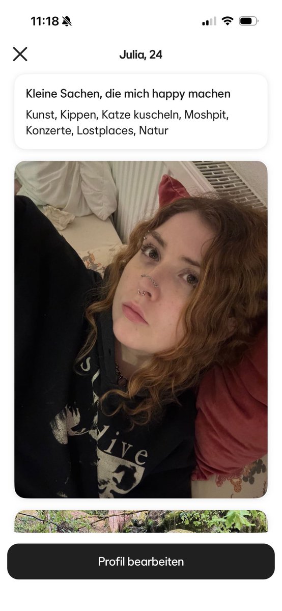 julia tweet media