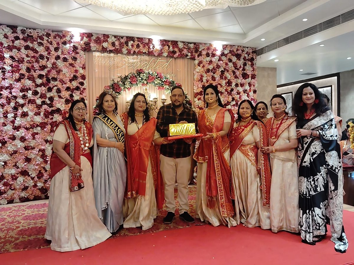 Aapdryuvraj's tweet photo. 5 मई को Jai Maa Nanda Devi – उत्तराखंड की सांस्कृतिक विरासत कार्यक्रम में Chief Guest के रूप में शामिल होने का सौभाग्य प्राप्त हुआ। 
“HILLS HEAVEN” ग्रुप द्वारा आयोजित इस भव्य कार्यक्रम में देवभूमि की झलक, सांस्कृतिक प्रस्तुतियाँ, लाइव म्यूजिक और शानदार आयोजन देखने को मिला। 🎶🎭 https://t.co/vgEfxRaxqV