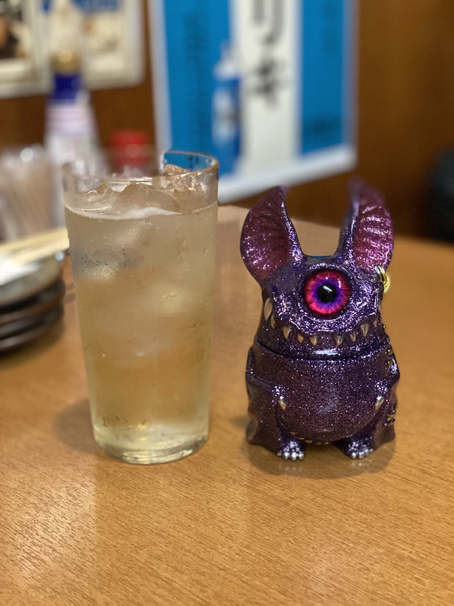 GaryuSnow's tweet photo. oneup25周年最終日/7弾✨

親子✨ご対面🎵祝杯🍺

改めて、25周年おめでとうございます🎉🎉🎉

#oneuptoy25th
#oneuptoy 
#kagemarudesigns 
#ギンギラパープルアイビー https://t.co/zhFfwDA4HK