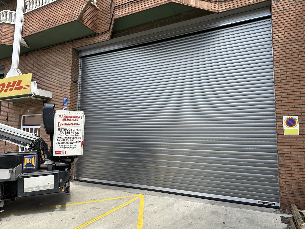 mmcsleon's tweet photo. Puerta #enrrollable #industrial #hormann https://t.co/4W7j9AIxNw