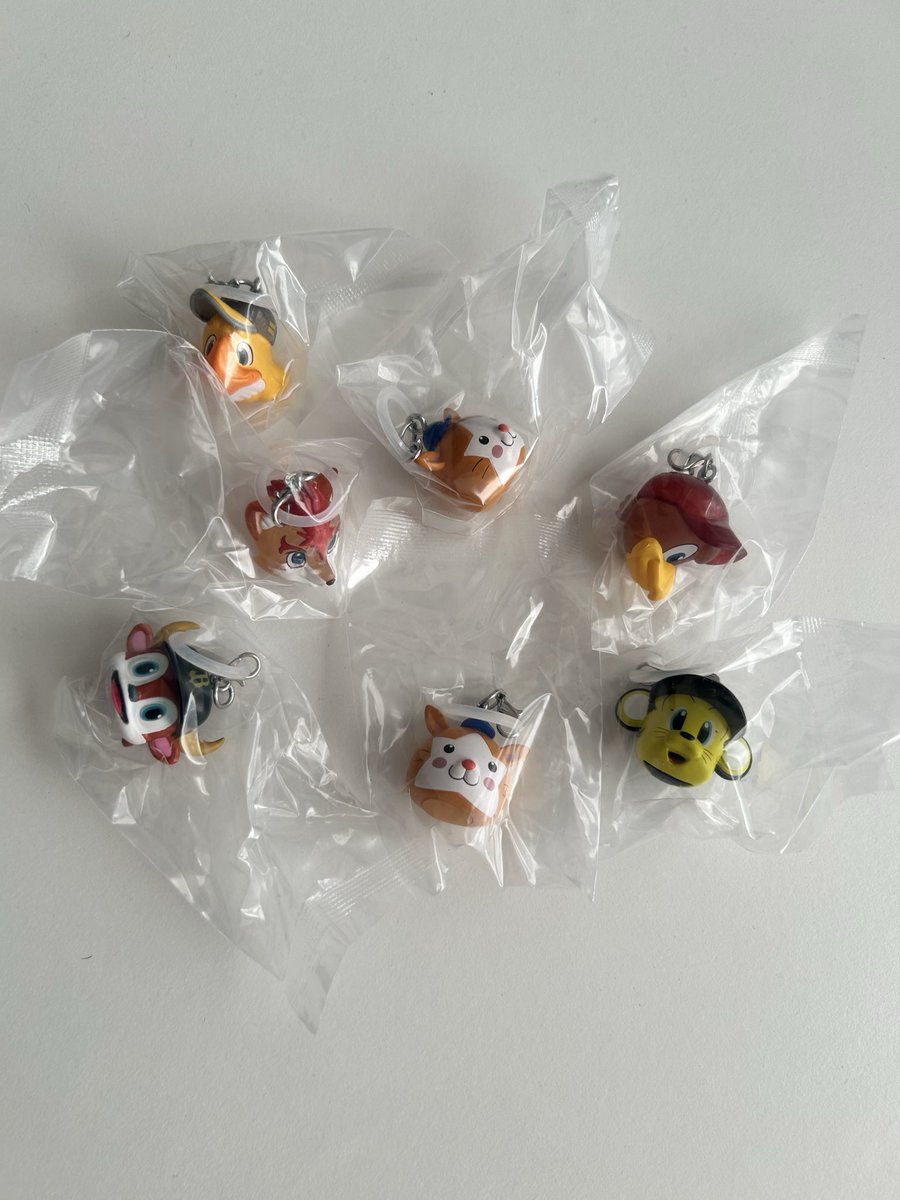 cpu10038's tweet photo. 【交換】プロ野球マスコット めじるしアクセサリー
求）スラィリー、マーくん＞つば九郎
譲）ハリーホーク、フレップ、バッファローブル、クラッチ、トラッキー、スターマン

マーくんは2つ探しています。
郵送でのお取引をお願いしたいです。
よろしくお願いします https://t.co/9D5DVrAsq6