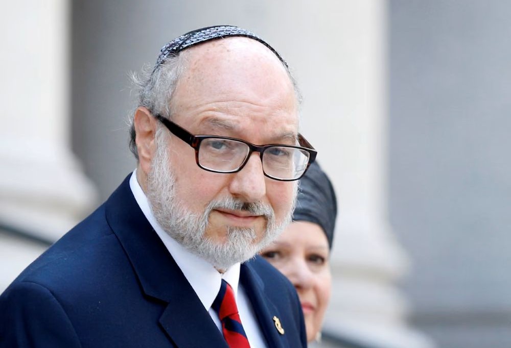 arabnews's tweet photo. Former US intelligence analyst #JonathanPollard, who was jailed for spying for Israel, has called for the ‘forcible removal’ of #Gazans after announcing that he will stand in October’s parliamentary election https://t.co/5vVwWScruO https://t.co/M6Yc0ynrob