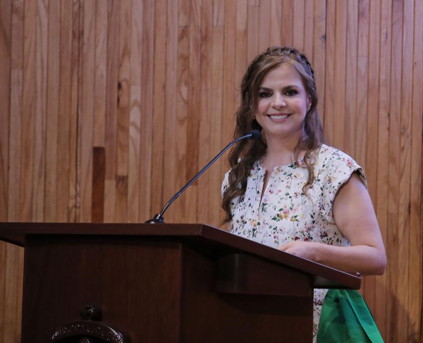 LetrasCUCSH's tweet photo. Karla Planter impulsa UdeG que cuida: lanza política de bienestar y nueva red de hospitales civiles

En primer Informe, destaca puente de maternidad y paternidad, certeza laboral y lanzamiento de Red de Hospitales Civiles como eje de bienestar social

https://t.co/qvA9pEwZnI https://t.co/oV0VO3Ku9E